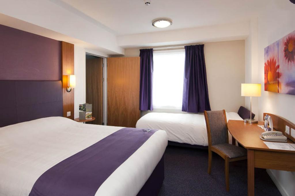 Premier Inn Epsom Central Cameră foto