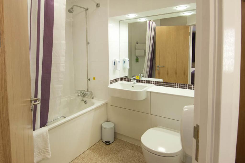 Premier Inn Epsom Central Cameră foto